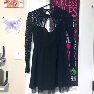Black lace button dress small